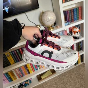 Women’s On Cloud Monsters